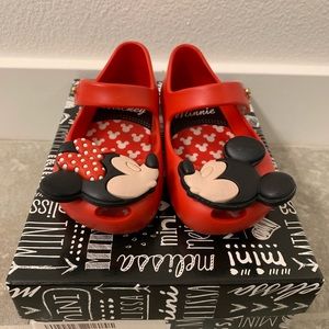 Mini Melissa shoe size 6